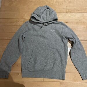 Men’s Nike hooded sweatshirt. Gently worn, no stains or tears. Grey size Small